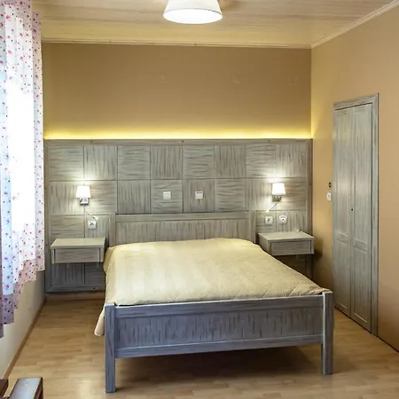 בית נופש Papadogiannopoulos House איגיו